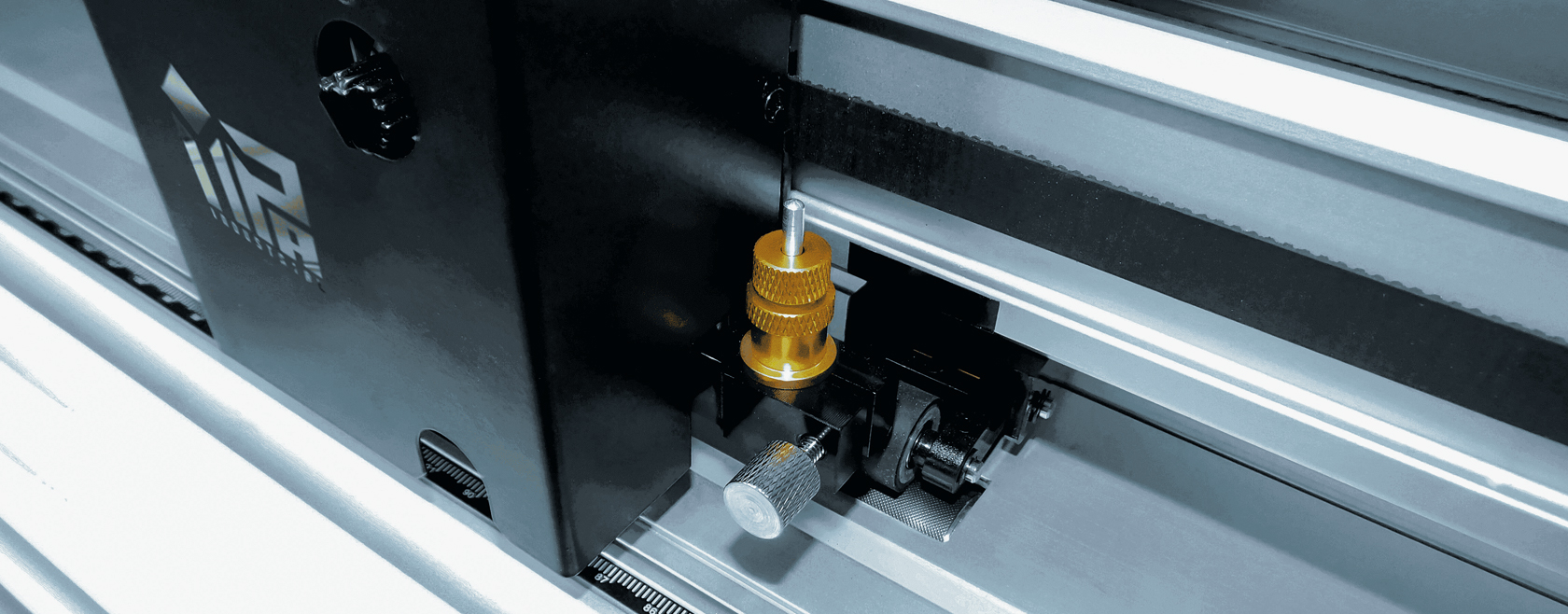 ¿CÓMO INSTALAR LAS CUCHILLAS PARA PLOTTER DE CORTE?