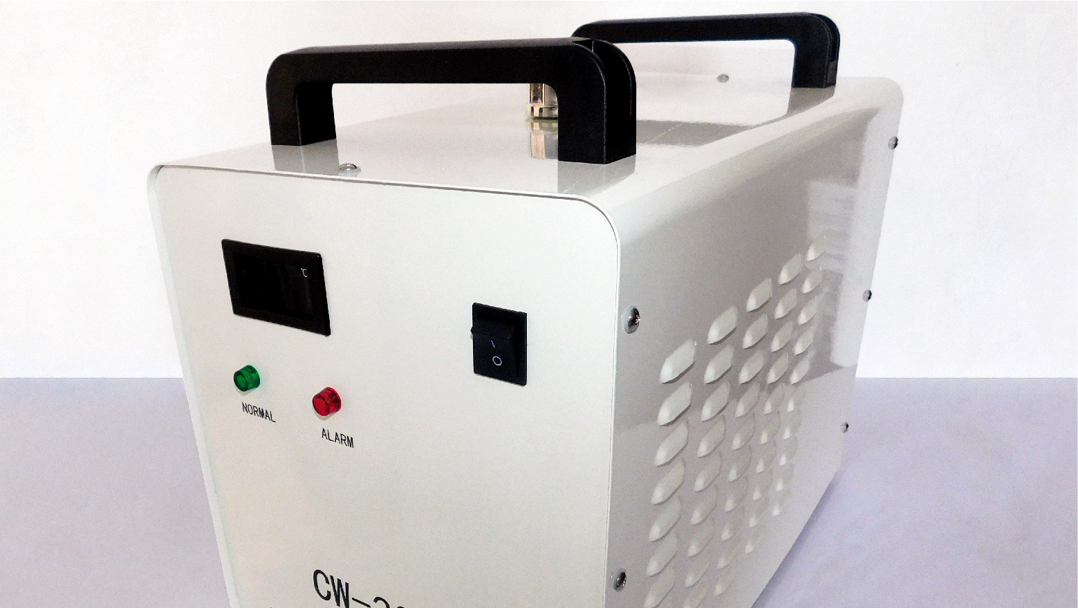 ¿PUEDO UTILIZAR MI MÁQUINA LÁSER CO₂ SIN AGUA?