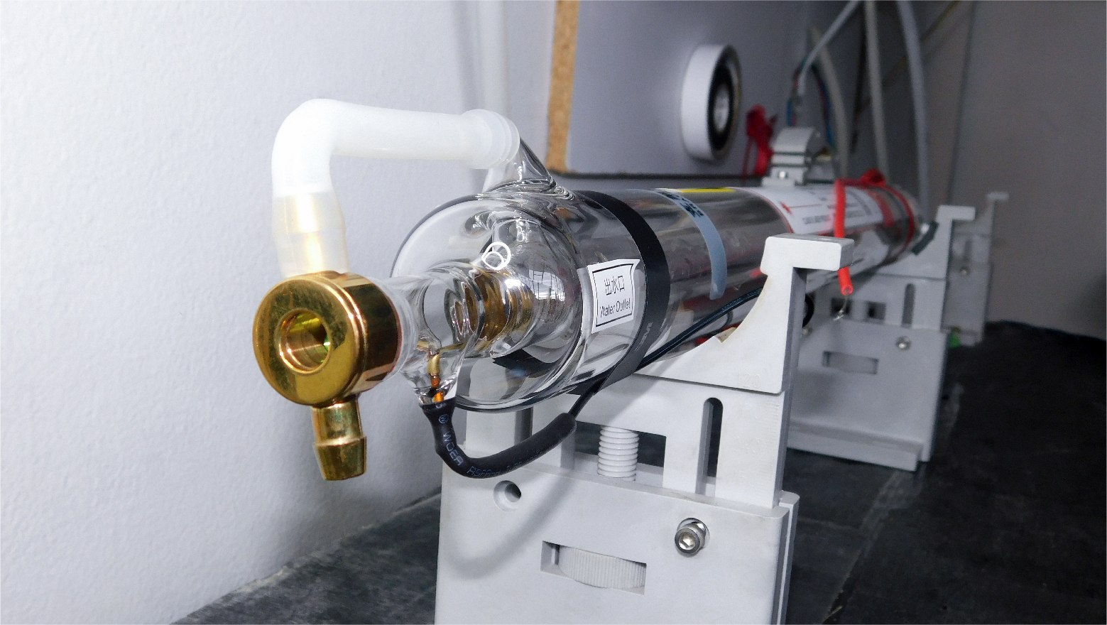 Instalación tubos láser