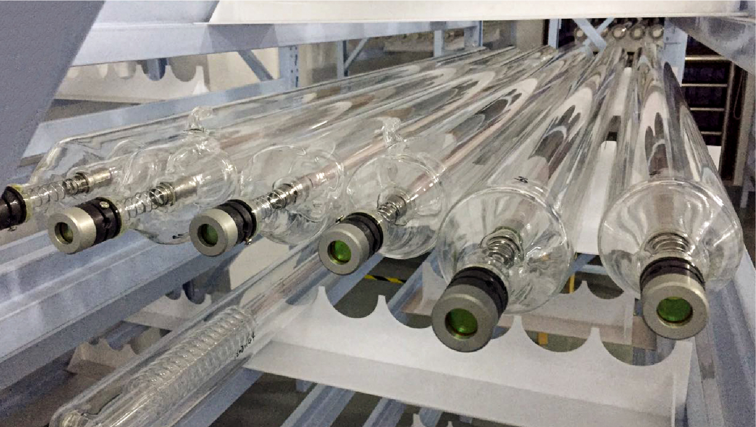 ¿QUÉ TUBOS LÁSER CO₂ ENCUENTRO EN EL MERCADO?